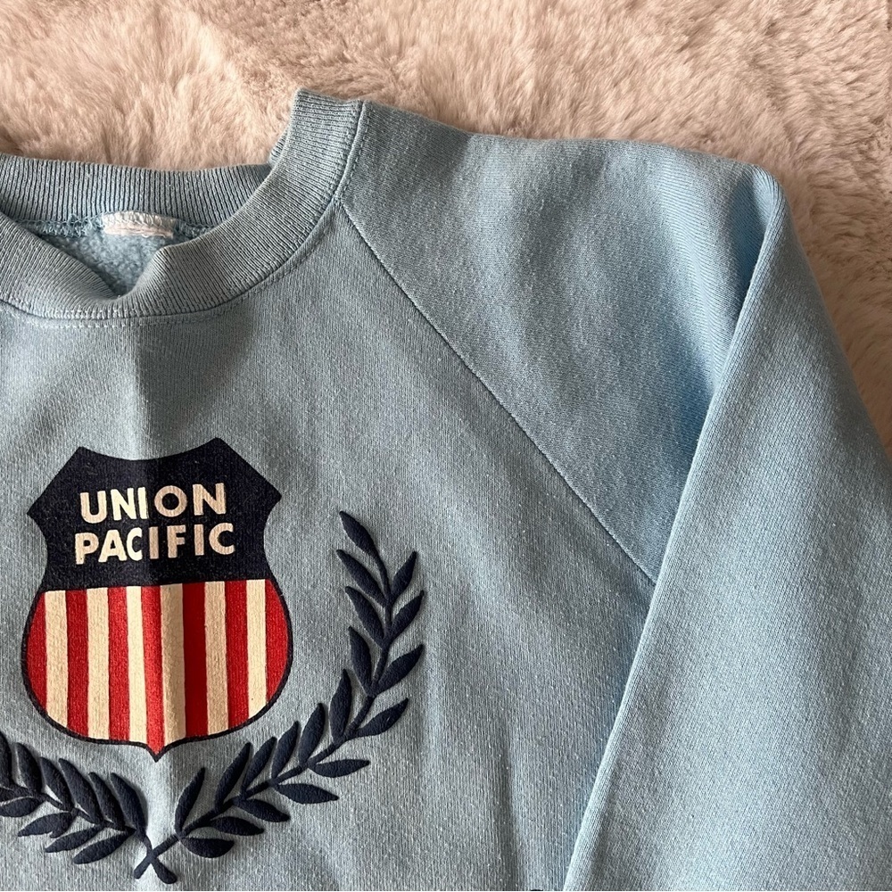 Vintage 80s Union Pacific Railroad crewneck - Picture 7 of 8